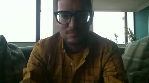 Snapshot of arielsinho chatting on December 18, 9:21 pm Anon online show from December 18, 9:21 pm