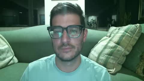 Snapshot of arielsinho chatting on May 27, 5:04 am Anon online show from May 27, 5:04 am
