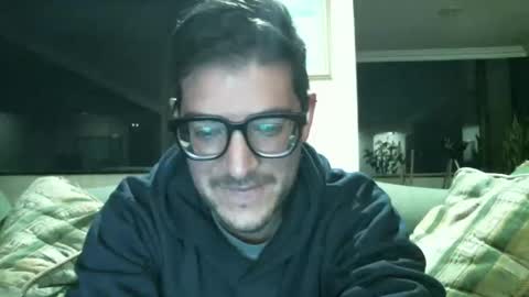 Snapshot of arielsinho chatting on May 31, 6:10 am Anon online show from May 31, 6:10 am