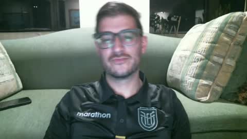 Snapshot of arielsinho chatting on June 26, 2:16 am Anon online show from June 26, 2:16 am