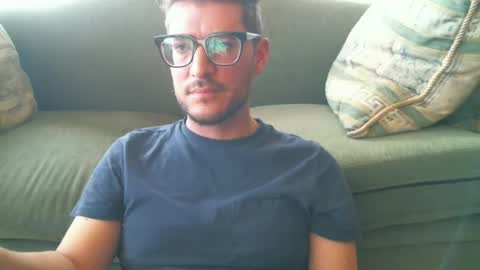 Snapshot of arielsinho chatting on June 27, 2:23 pm Anon online show from June 27, 2:23 pm