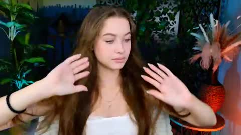 arielsykes online show from June 12, 6:01 am