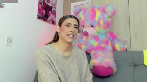 Ariana Forero ---- independet model online show from November 6, 2:51 pm