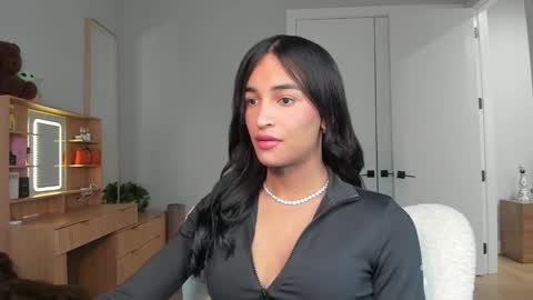 Aria online show from February 6, 8:12 pm