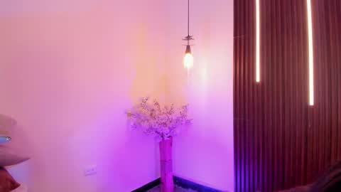  Arianna  online show from February 21, 2:29 pm