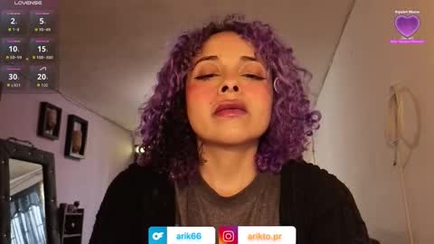 Snapshot of arikatorres chatting on September 24, 3:59 pm Arin online show from September 24, 3:59 pm