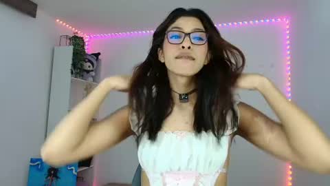 Snapshot of arimoon18 chatting on June 23, 12:14 pm arimoon18 online show from June 23, 12:14 pm