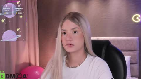 Ari  online show from February 6, 4:06 am