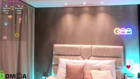 Ari  online show from March 15, 9:32 pm