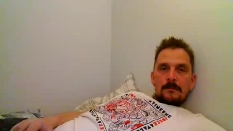 Snapshot of ariparikrigsmann chatting on December 6, 8:07 pm ariparikrigsmann online show from December 6, 8:07 pm