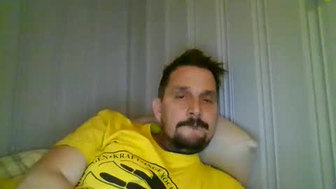 Snapshot of ariparikrigsmann chatting on December 16, 7:41 pm ariparikrigsmann online show from December 16, 7:41 pm