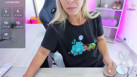 arisha_davis online show from February 4, 6:47 pm