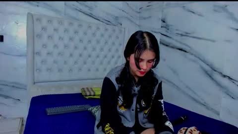 celina online show from November 25, 1:44 pm