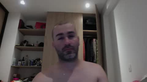 Snapshot of aristi11 chatting on November 6, 5:52 am aristi11 online show from November 6, 5:52 am