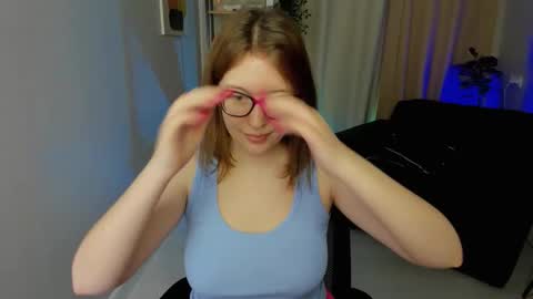 Snapshot of arizzzona_baby chatting on October 18, 5:54 am Arizona online show from October 18, 5:54 am