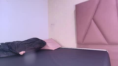 Snapshot of arleth_1 chatting on October 2, 3:02 am Arleth online show from October 2, 3:02 am