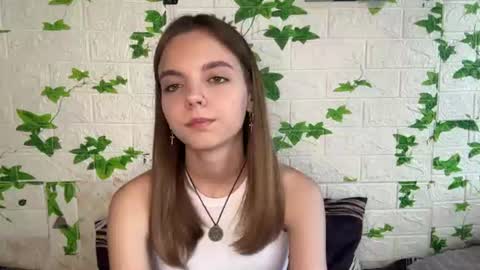 Lisa online show from June 25, 2:10 pm