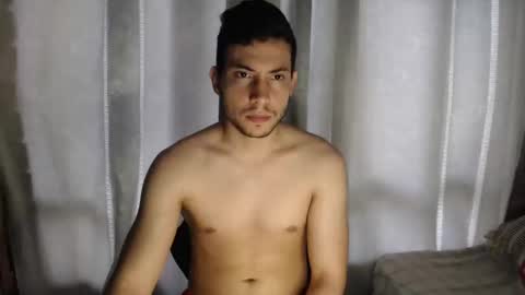 Snapshot of armando_2002 chatting on December 1, 4:51 pm ARMANDO online show from December 1, 4:51 pm