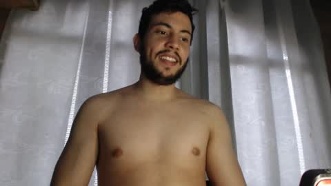 Snapshot of armando_2002 chatting on December 21, 6:02 pm ARMANDO online show from December 21, 6:02 pm
