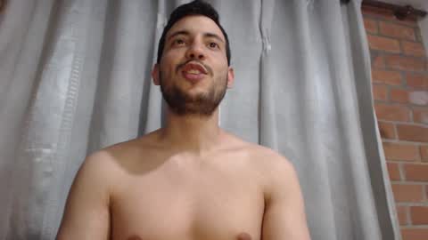 Snapshot of armando_2002 chatting on January 30, 1:11 am ARMANDO online show from January 30, 1:11 am