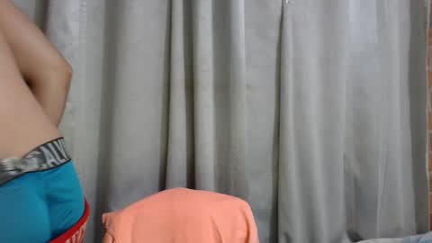 Snapshot of armando_2002 chatting on September 28, 6:19 am ARMANDO online show from September 28, 6:19 am