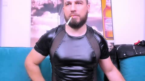 Snapshot of armandosteel chatting on January 3, 9:36 pm Armando online show from January 3, 9:36 pm