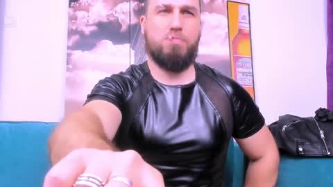 Snapshot of armandosteel chatting on January 22, 5:05 am Armando online show from January 22, 5:05 am