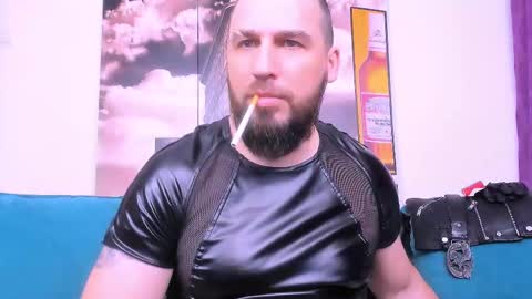 Snapshot of armandosteel chatting on February 27, 4:31 am Armando online show from February 27, 4:31 am