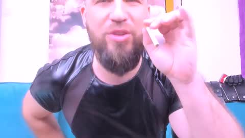 Snapshot of armandosteel chatting on March 8, 7:49 am Armando online show from March 8, 7:49 am