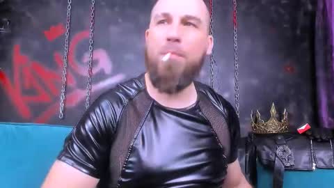 Snapshot of armandosteel chatting on October 25, 2:52 am Armando online show from October 25, 2:52 am