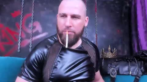 Snapshot of armandosteel chatting on November 5, 10:21 pm Armando online show from November 5, 10:21 pm