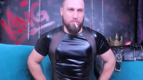 Snapshot of armandosteel chatting on November 13, 3:05 am Armando online show from November 13, 3:05 am