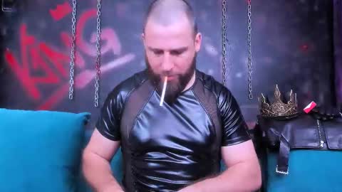 Snapshot of armandosteel chatting on November 14, 10:18 pm Armando online show from November 14, 10:18 pm