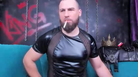 Snapshot of armandosteel chatting on December 2, 5:35 am Armando online show from December 2, 5:35 am