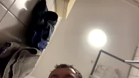 Snapshot of armyskater32 chatting on November 2, 9:39 pm armyskater32 online show from November 2, 9:39 pm