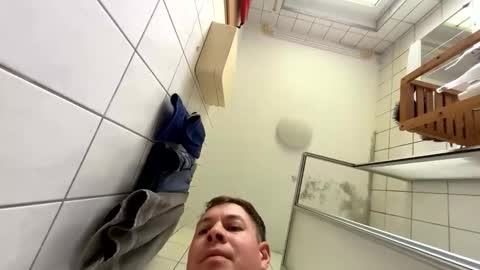 Snapshot of armyskater32 chatting on November 14, 10:58 am armyskater32 online show from November 14, 10:58 am