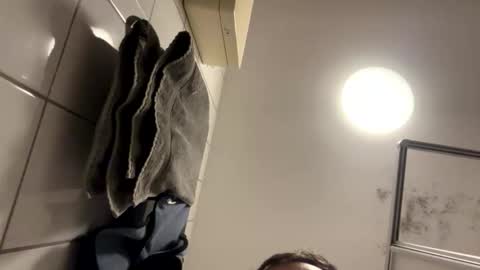 armyskater32 online show from February 18, 10:17 pm