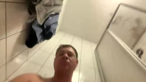 armyskater32 online show from March 1, 9:33 am