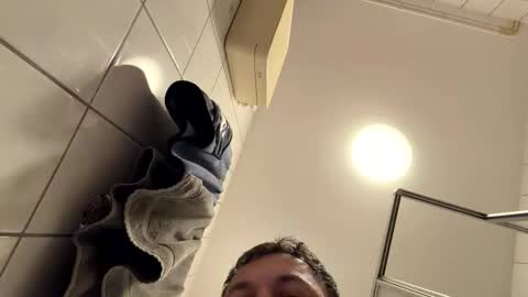armyskater32 online show from April 27, 8:40 pm