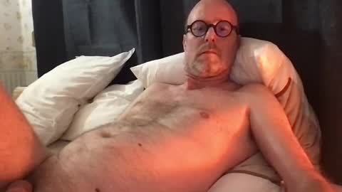 Arn online show from May 1, 1:05 pm