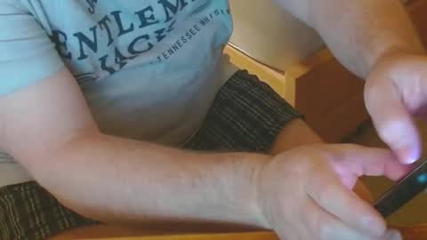 Snapshot of arnie12 chatting on December 7, 10:28 pm Arnie online show from December 7, 10:28 pm