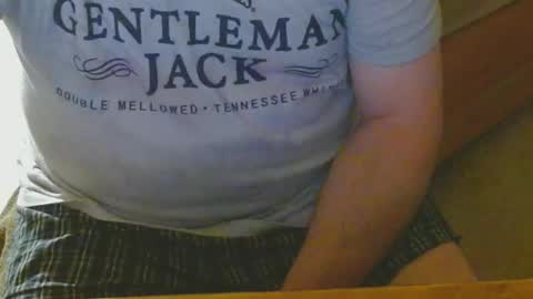 Snapshot of arnie12 chatting on December 8, 10:52 am Arnie online show from December 8, 10:52 am