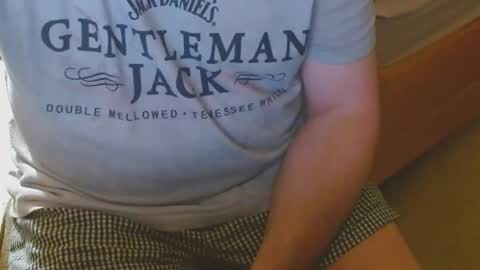 Snapshot of arnie12 chatting on October 19, 11:00 am Arnie online show from October 19, 11:00 am