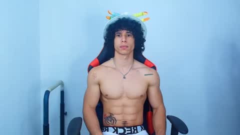 Snapshot of arnold_black69 chatting on September 18, 12:29 pm arnold black online show from September 18, 12:29 pm