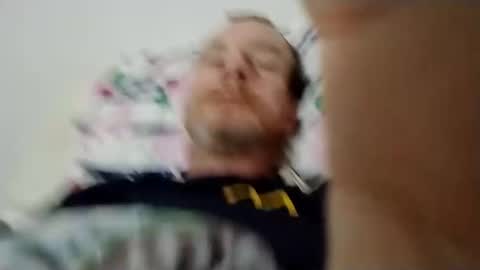 Snapshot of arnoldsean183 chatting on November 22, 11:09 am arnoldsean183 online show from November 22, 11:09 am