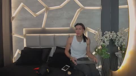 Arohom Lester online show from November 10, 10:58 am