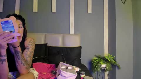 Arohom Lester online show from February 20, 1:22 pm