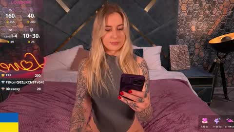 Snapshot of arolinanight chatting on October 28, 10:01 pm AROLINA online show from October 28, 10:01 pm