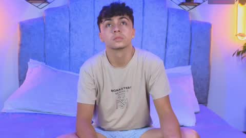 aron__cooper online show from February 4, 11:16 pm