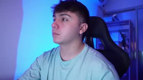 aron__cooper online show from June 17, 2:29 pm